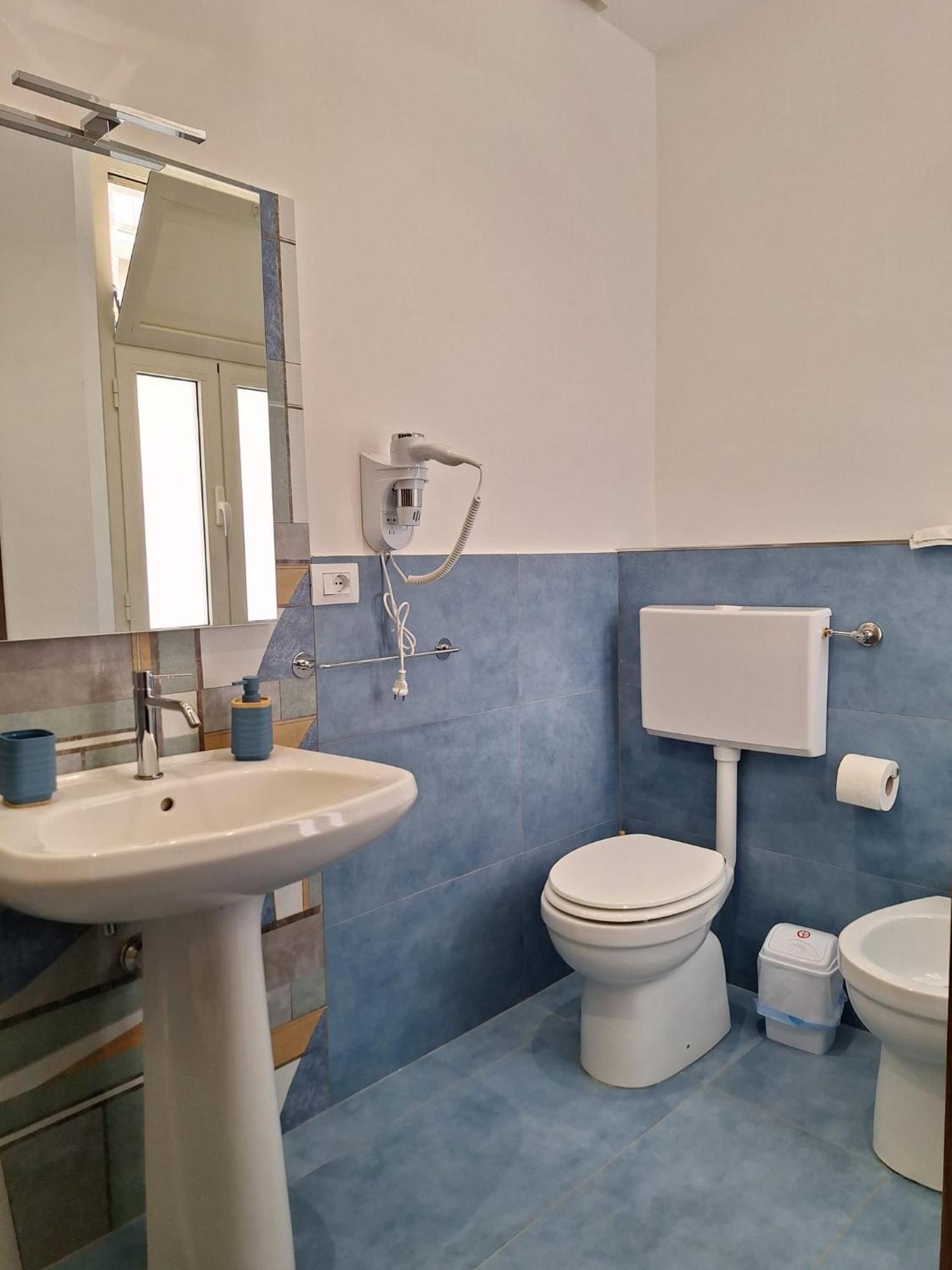 B&B Onda Marina Villa Bellini Catania Centro Buitenkant foto
