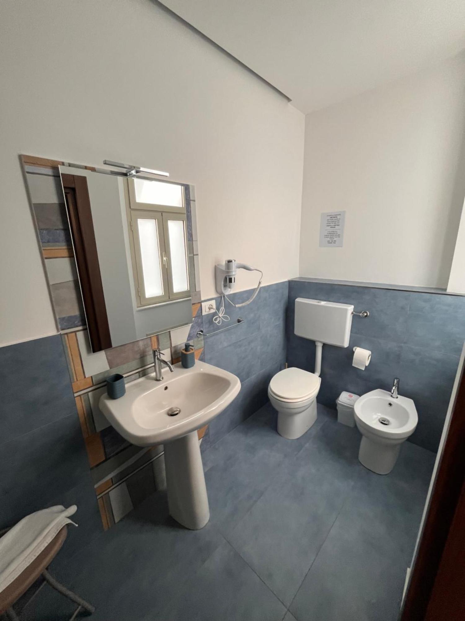 B&B Onda Marina Villa Bellini Catania Centro Buitenkant foto