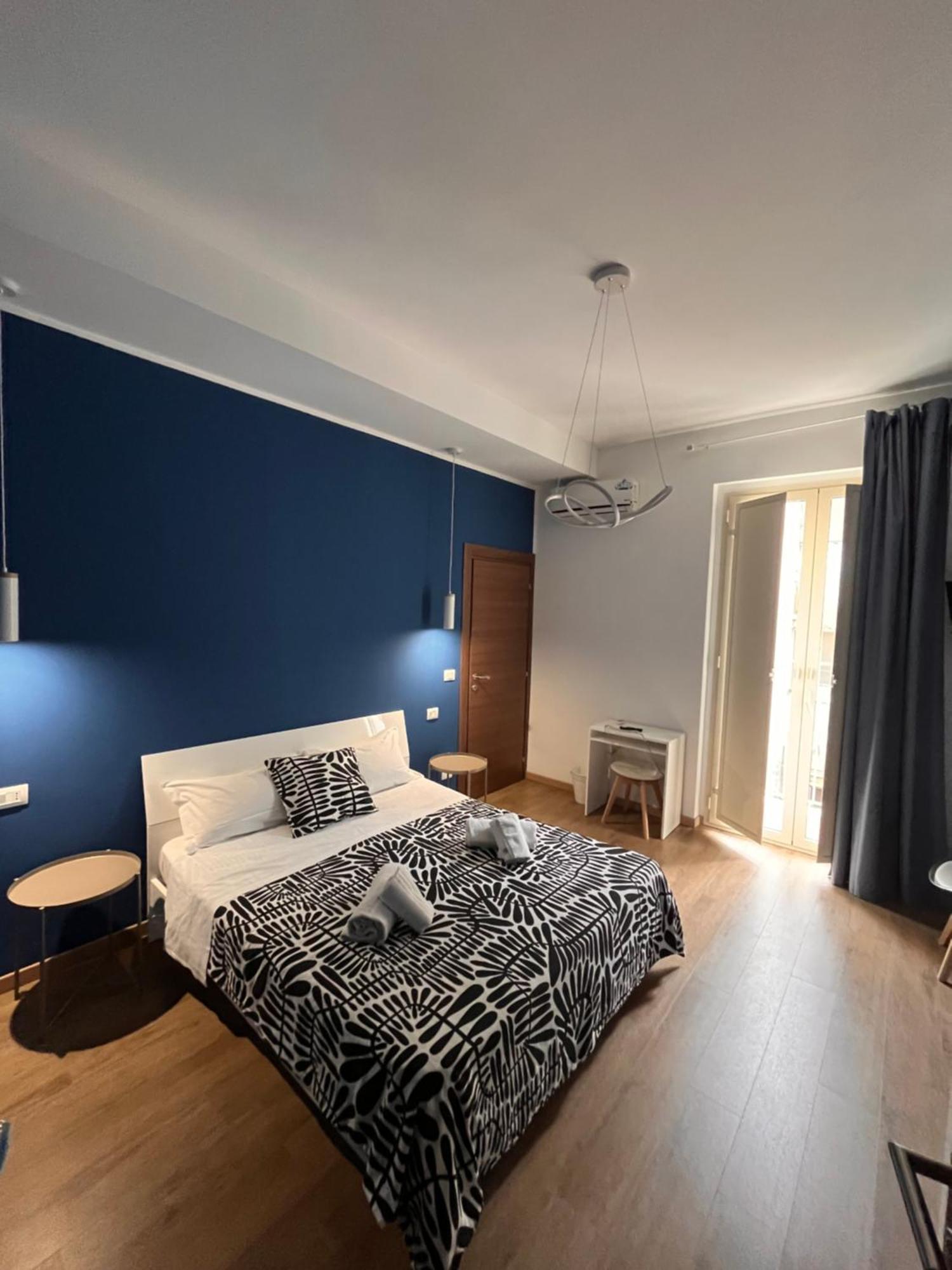 B&B Onda Marina Villa Bellini Catania Centro Buitenkant foto