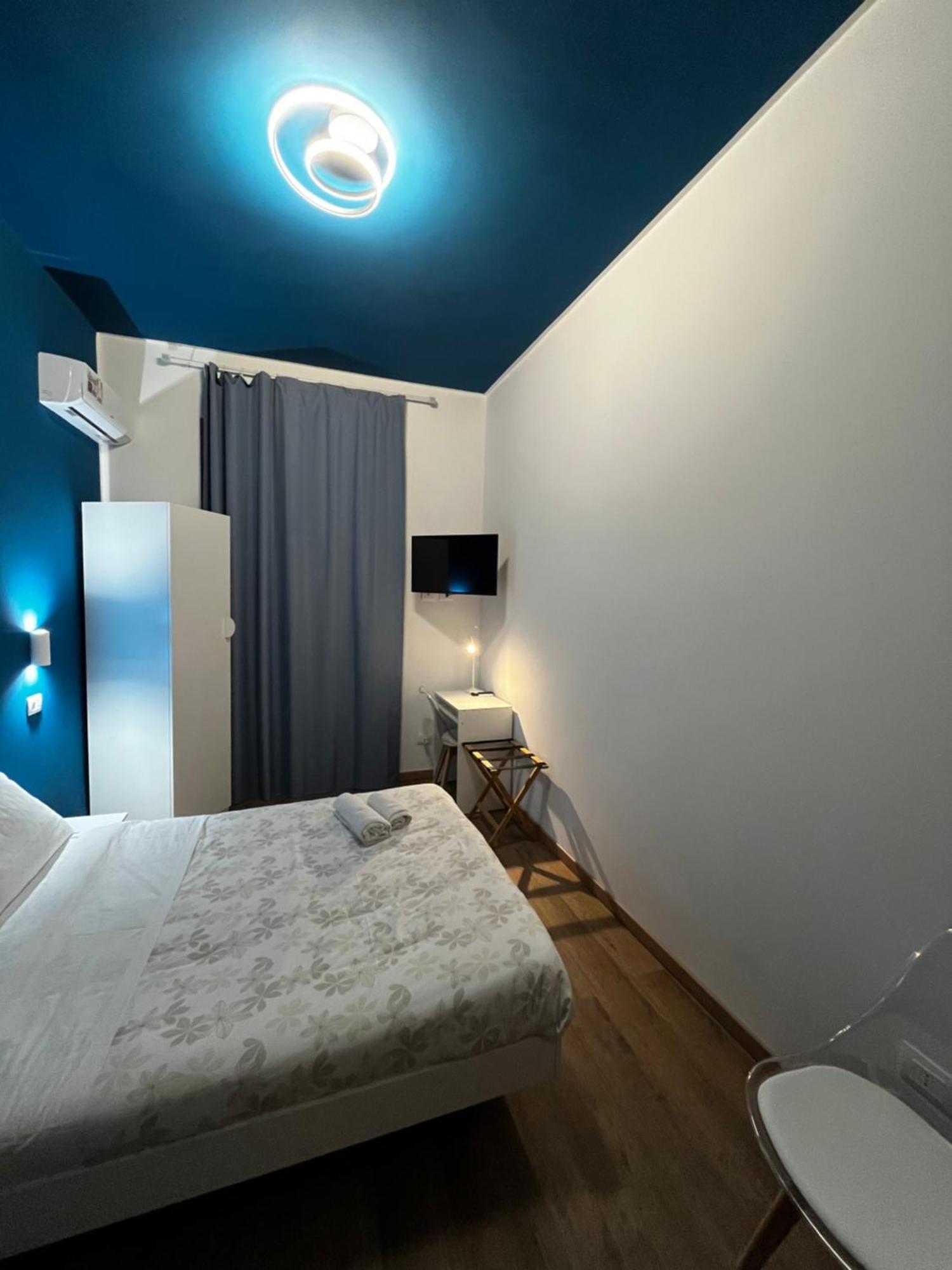 B&B Onda Marina Villa Bellini Catania Centro Buitenkant foto