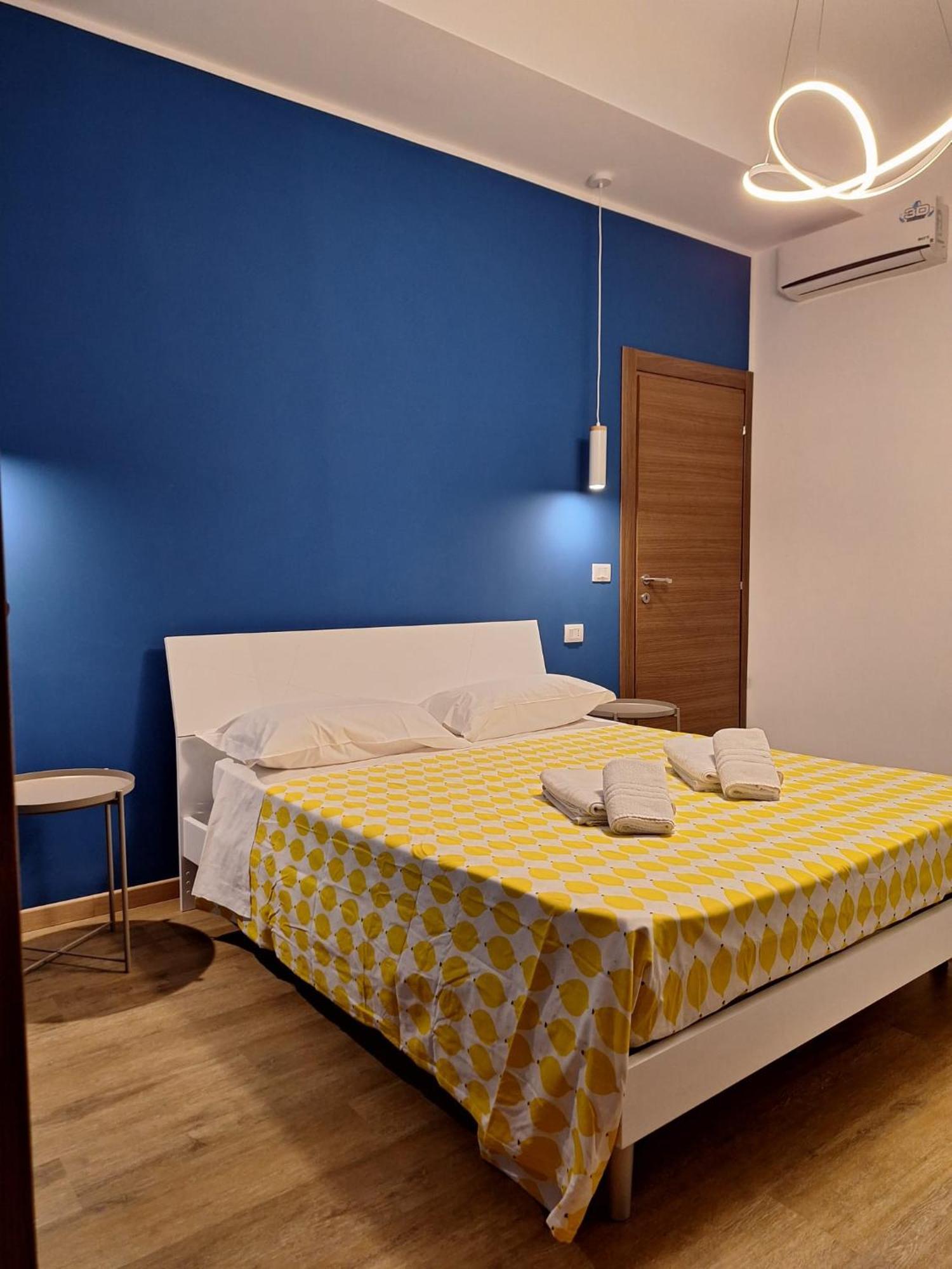 B&B Onda Marina Villa Bellini Catania Centro Buitenkant foto