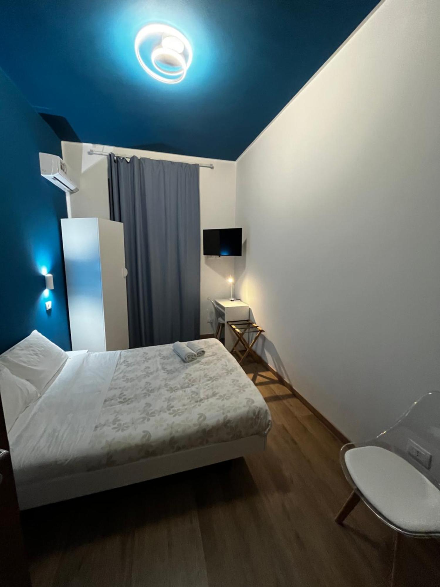 B&B Onda Marina Villa Bellini Catania Centro Buitenkant foto