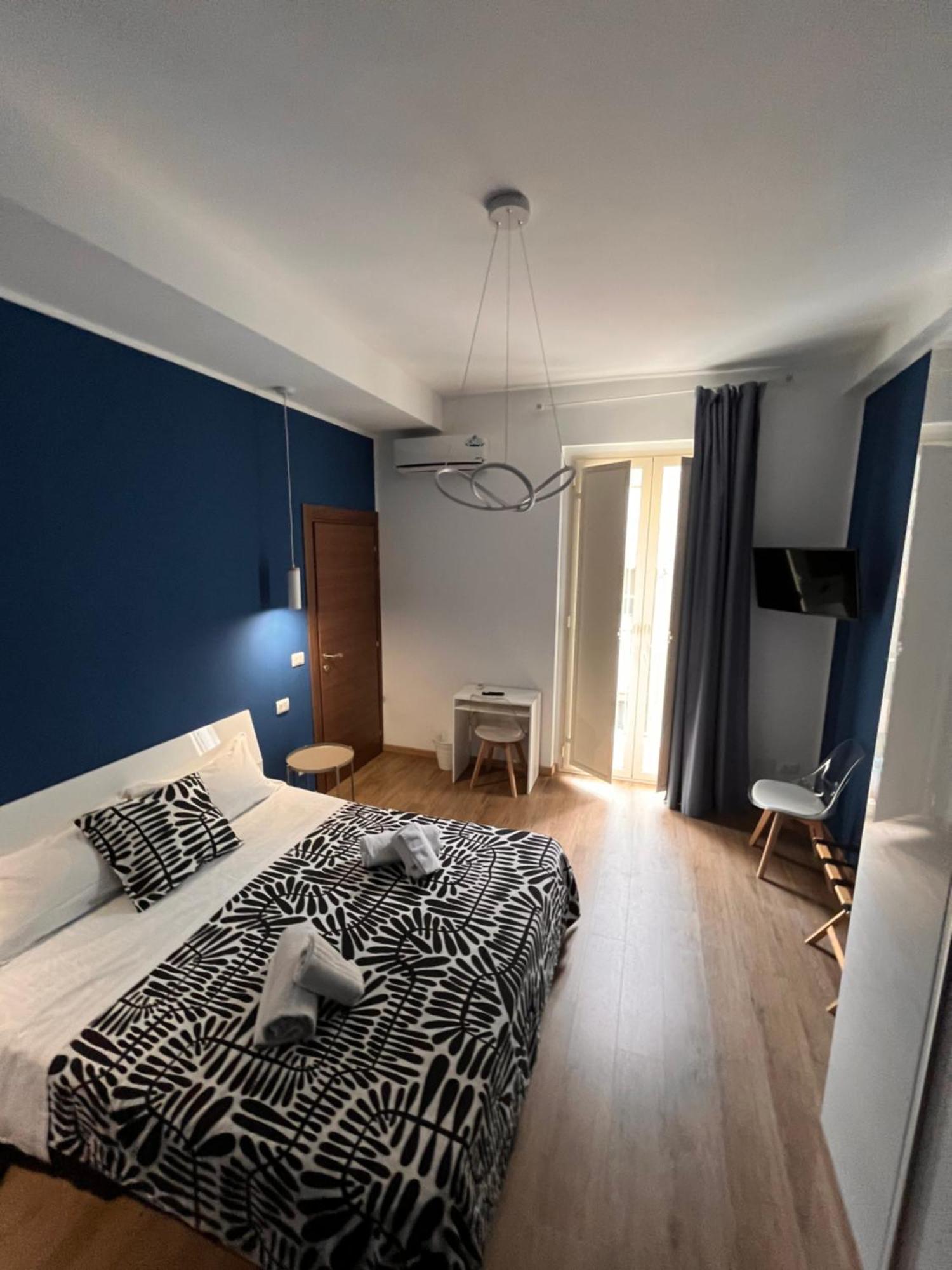 B&B Onda Marina Villa Bellini Catania Centro Buitenkant foto